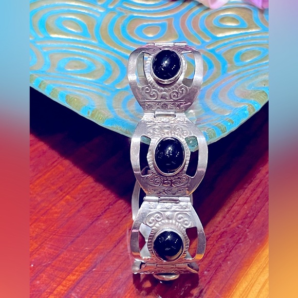 Sterling Silver Made in Mexico Onyx Bracelet - Picture 4 of 8